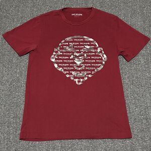 True Religion Buddha Graphic Red Dahlia Short Sleeve T-Shirt Red Silver (Sz S)